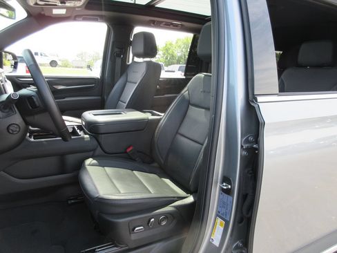 Certified 2024 GMC Yukon XL Denali w/ Max Trailering Package AWD/4WD image 24