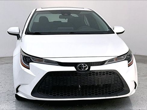 Used 2020 Toyota Corolla LE w/ LE Premium Package image 6