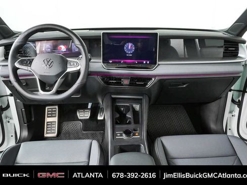 Used 2026 Volkswagen Tiguan SE R-Line FWD image 18