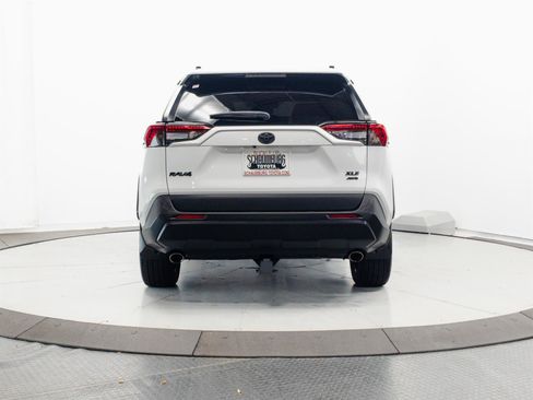 Used 2020 Toyota RAV4 XLE Premium AWD/4WD image 10