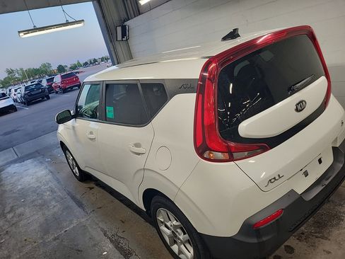 Used 2020 Kia Soul S FWD image 7