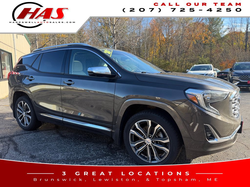 Used 2020 GMC Terrain Denali w/ Denali Premium Package AWD/4WD image 8