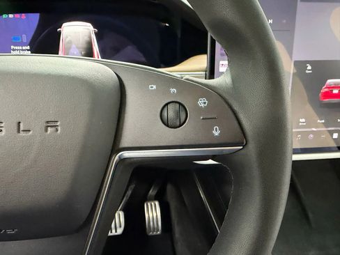 Used 2023 Tesla Model X image 35