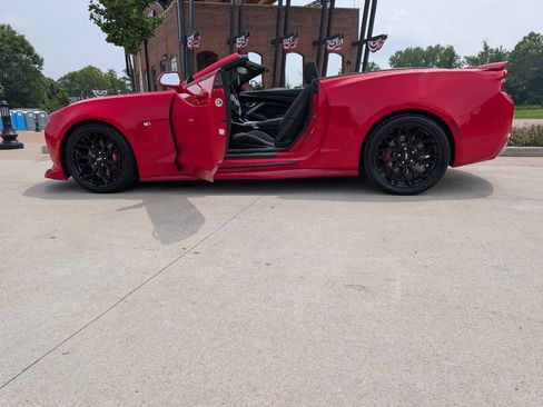 Used 2017 Chevrolet Camaro SS RWD image 8