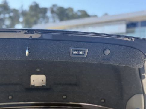 Used 2022 BMW 530i xDrive w/ Executive Package image 21