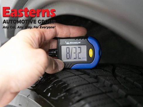 Used 2022 Subaru Ascent 8-Passenger AWD/4WD image 24