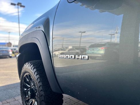 Used 2011 Chevrolet Silverado 2500 LT w/ Convenience Package image 24