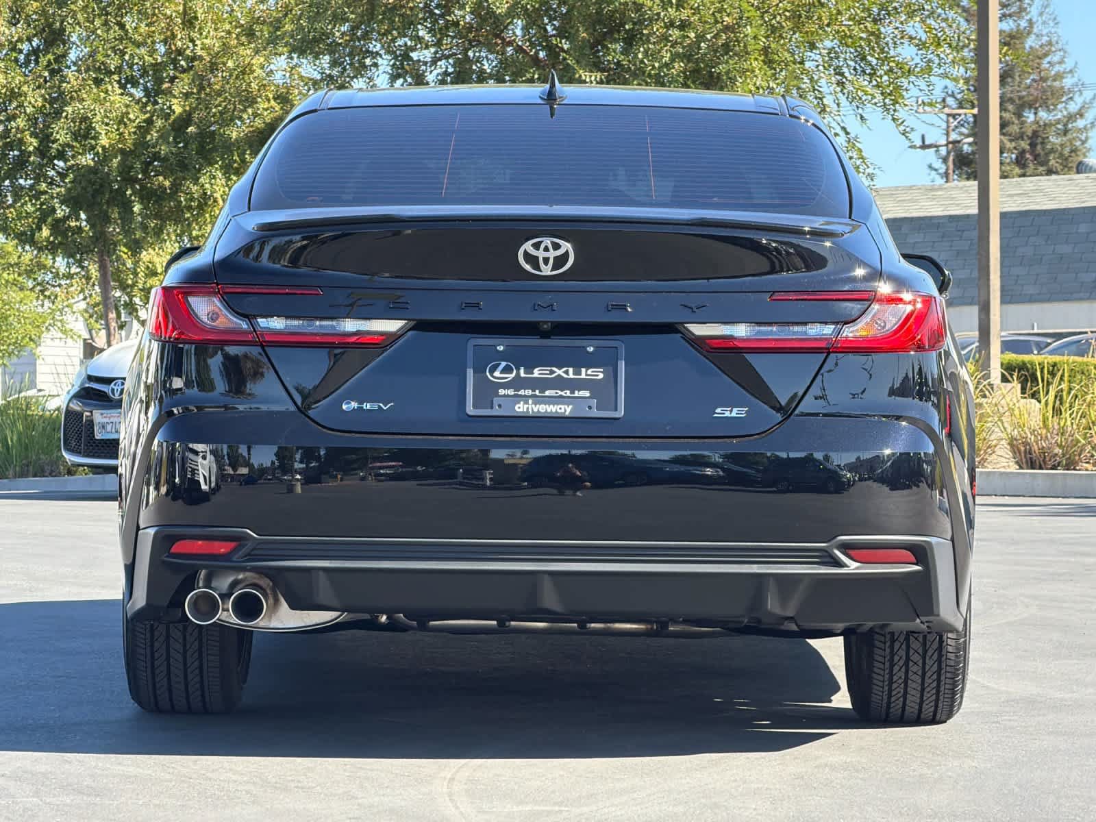 Used 2026 Toyota Camry SE w/ Convenience Package FWD image 8