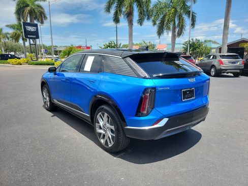 Used 2025 Cadillac Optiq Luxury 1 w/ LPO, Floor Liner Package AWD/4WD image 6