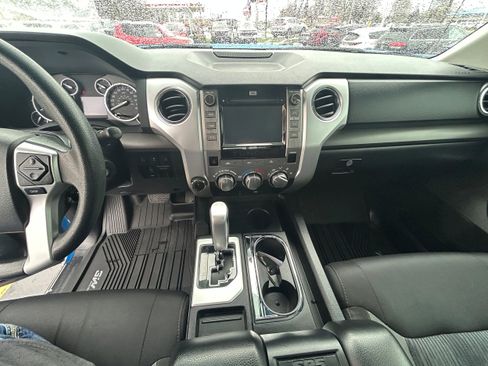 Used 2016 Toyota Tundra SR5 AWD/4WD image 10