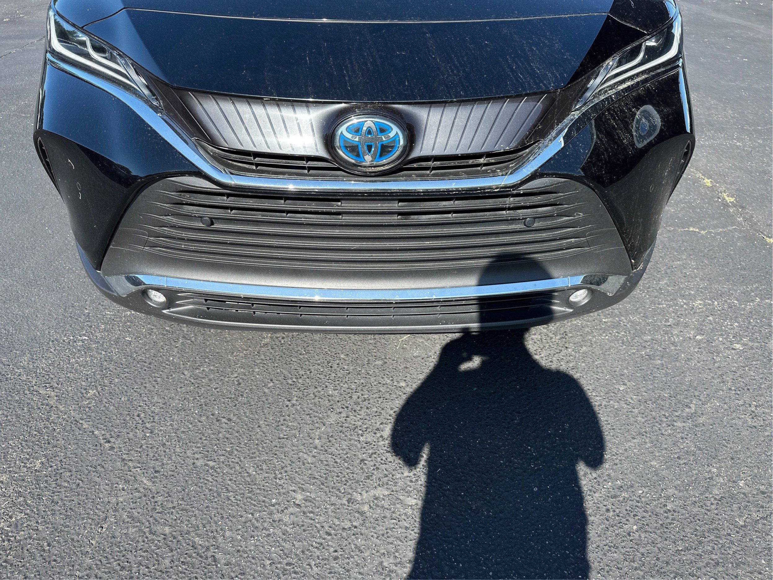 Used 2023 Toyota Venza XLE AWD/4WD image 22