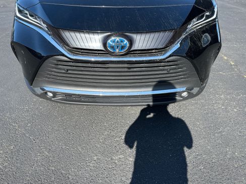 Used 2023 Toyota Venza XLE AWD/4WD image 22