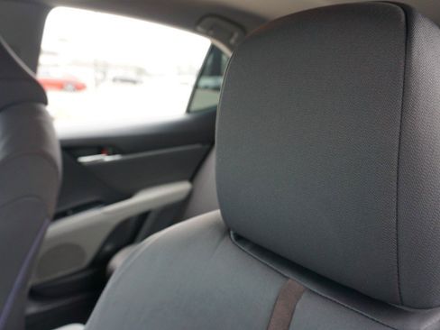 Used 2018 Toyota Camry LE image 22