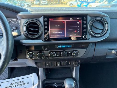 Used 2021 Toyota Tacoma TRD Off-Road image 16