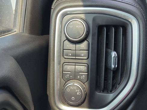 Used 2020 Chevrolet Silverado 1500 RST AWD/4WD image 16