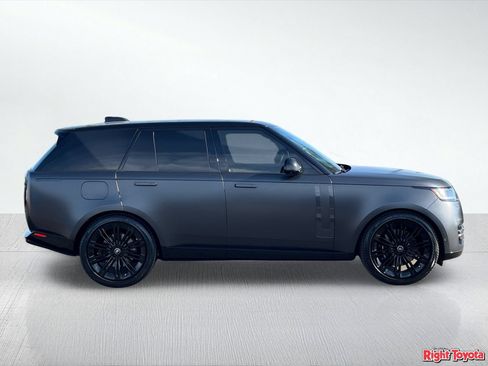 Used 2024 Land Rover Range Rover SE AWD/4WD image 7