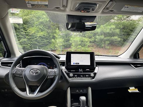 Certified 2025 Toyota Corolla Cross XLE w/ Convenience Package AWD/4WD image 20