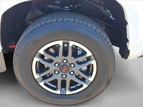 Certified 2025 Toyota Tacoma TRD Sport AWD/4WD image 28