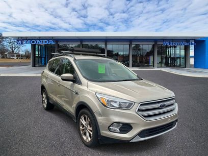 Used 2018 Ford Escape SE w/ SE Sync 3 Package