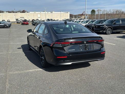 New 2025 Honda Accord SE image 7