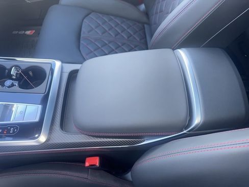 New 2026 Audi SQ8 Prestige image 16