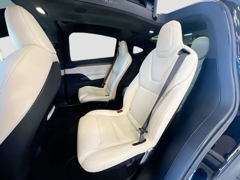 Used 2022 Tesla Model X AWD/4WD image 22