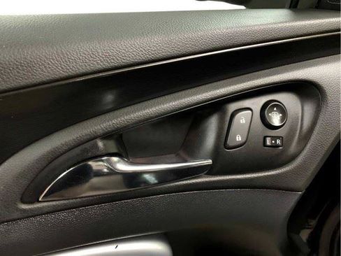 Used 2017 Buick Regal FWD image 21