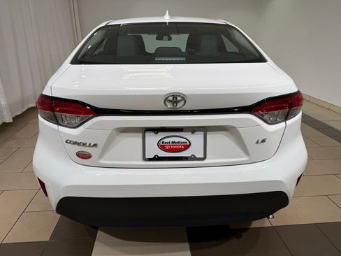 Certified 2025 Toyota Corolla LE image 4