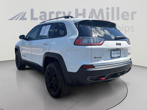 Used 2019 Jeep Cherokee Trailhawk w/ Comfort/Convenience Group AWD/4WD image 3