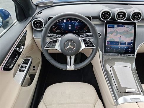 Certified 2025 Mercedes-Benz GLC 300 4MATIC image 12