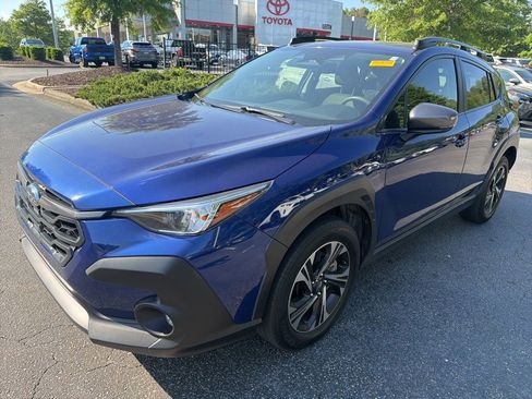 Used 2024 Subaru Crosstrek 2.0i Premium AWD/4WD image 2