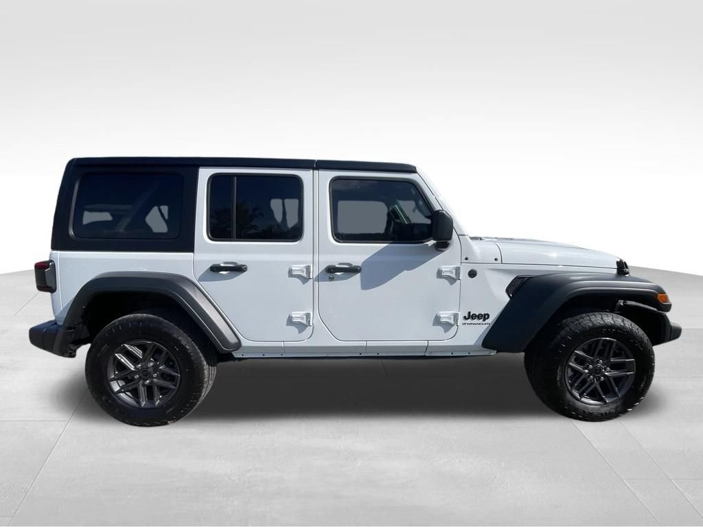 Used 2025 Jeep Wrangler Unlimited Sport AWD/4WD image 11