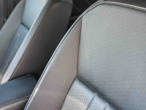 Certified 2022 Volkswagen Tiguan SE FWD image 22