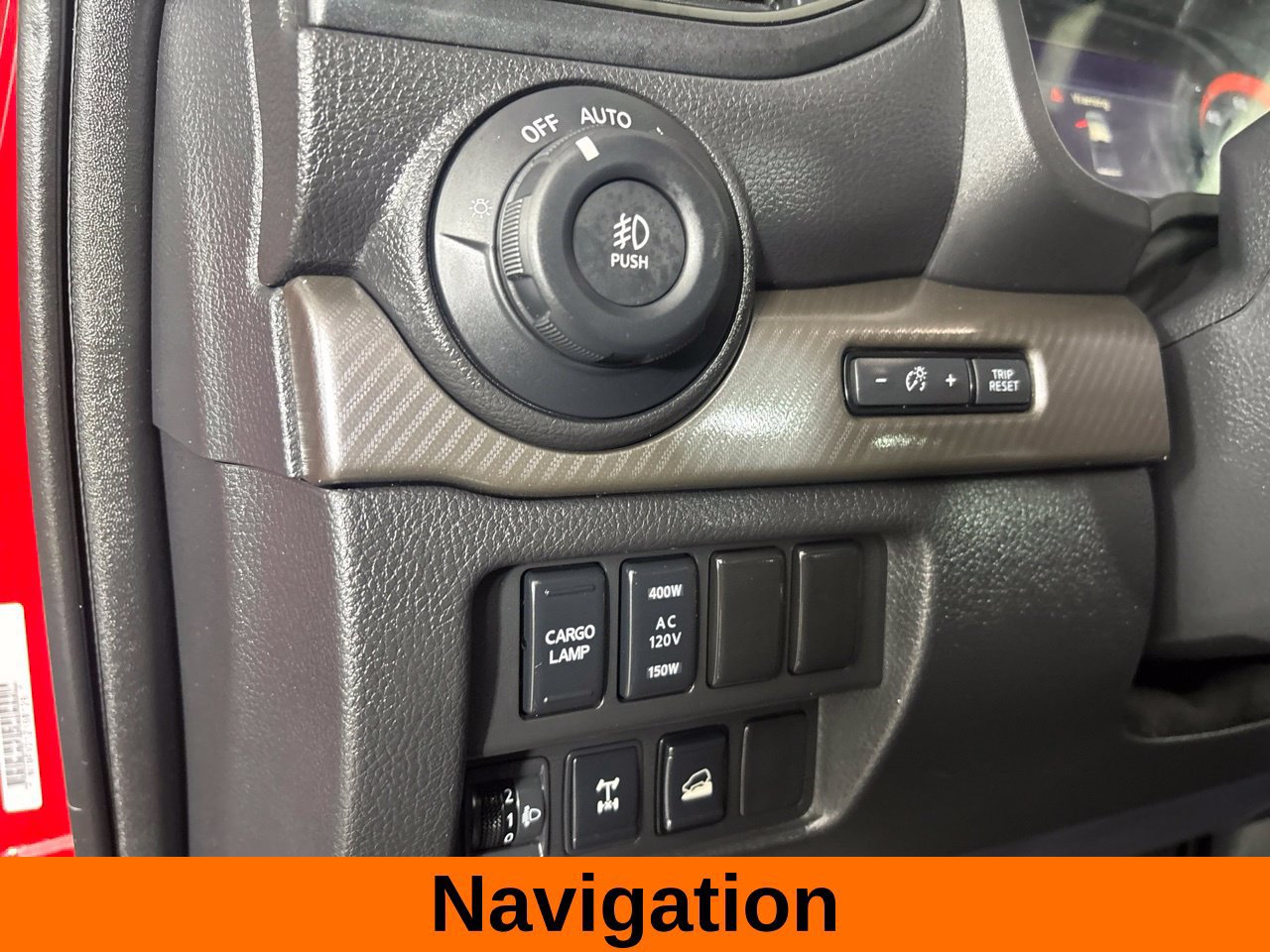 Used 2022 Nissan Titan PRO-4X w/ Pro-4x Convenience Package AWD/4WD image 11