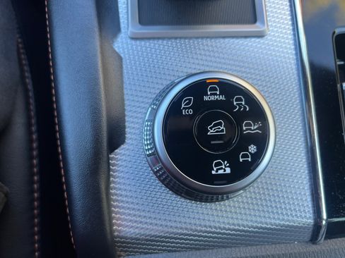 Used 2022 Mitsubishi Outlander SEL image 25