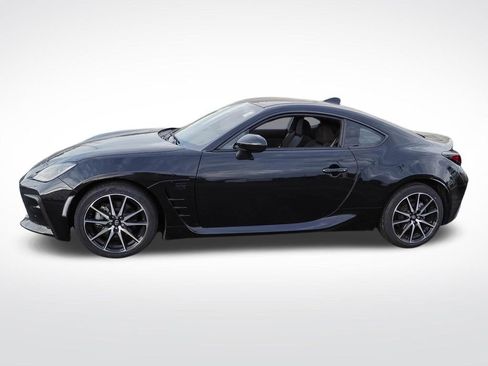 Used 2024 Toyota GR86 RWD image 2