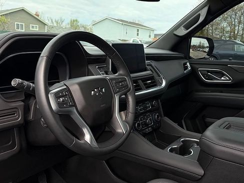 Used 2023 Chevrolet Tahoe Z71 w/ Luxury Package AWD/4WD image 6