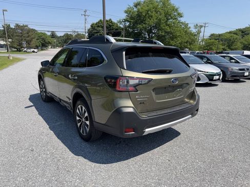 Used 2025 Subaru Outback Touring XT AWD/4WD image 3