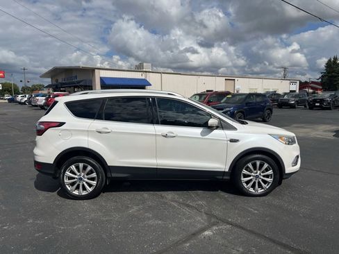 Used 2017 Ford Escape Titanium image 10