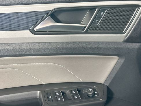 Used 2023 Volkswagen Atlas Cross Sport SEL R-Line image 17