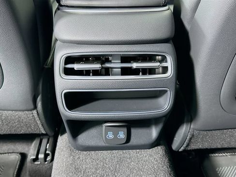 New 2026 Genesis GV70 2.5T AWD/4WD image 18