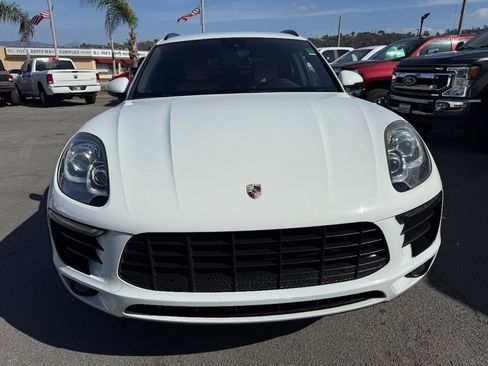 Used 2017 Porsche Macan w/ Premium Package AWD/4WD image 4