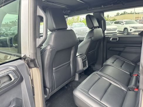 Used 2025 Ford Bronco Outer Banks AWD/4WD image 25