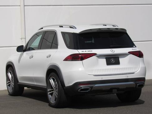 Certified 2022 Mercedes-Benz GLE 350 4MATIC w/ Premium Package image 4