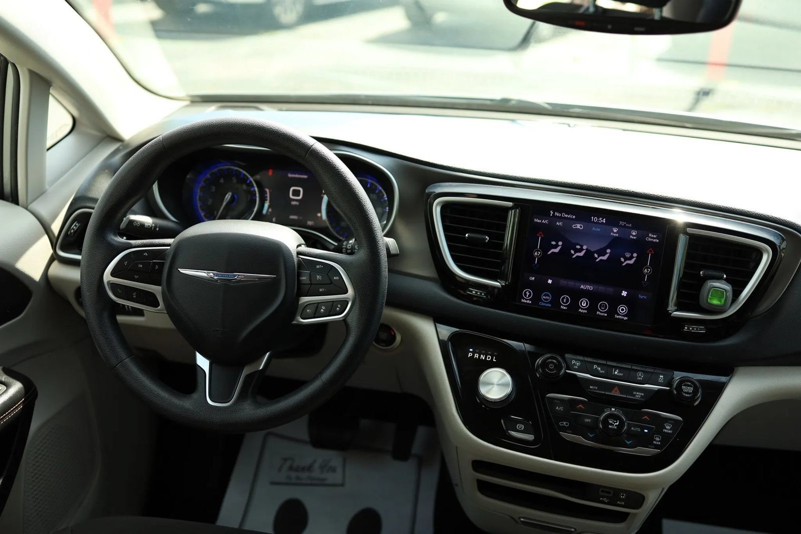 Used 2020 Chrysler Pacifica Touring w/ Advanced Safetytec Group FWD image 29