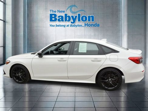 Used 2024 Honda Civic Sport image 2