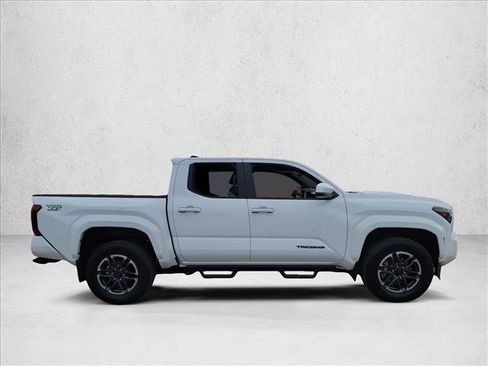 Used 2024 Toyota Tacoma TRD Sport image 4