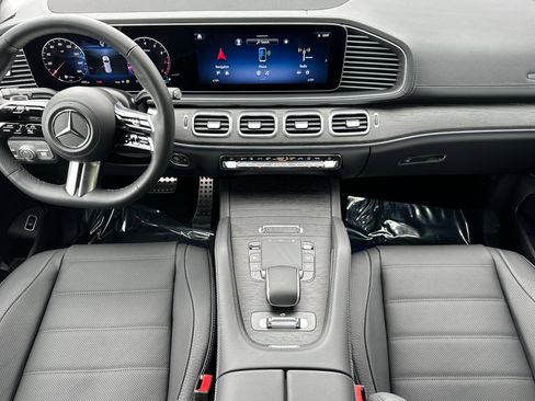 New 2025 Mercedes-Benz GLS 580 4MATIC image 14
