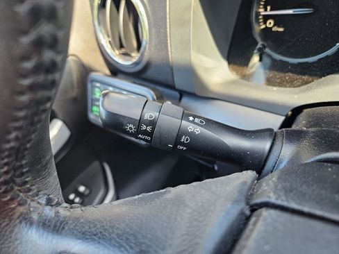 Used 2021 Toyota Tundra SR5 w/ SR5 Leather Package image 23