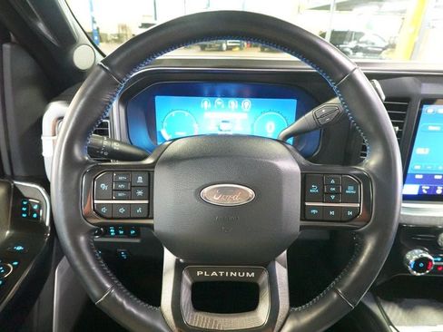 Certified 2025 Ford F250 Platinum w/ FX4 Off-Road Package AWD/4WD image 12